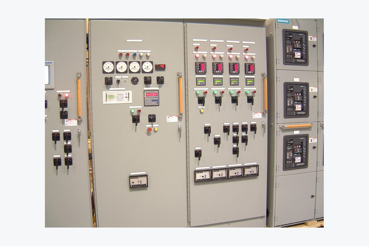 Industrial electrical switchgear and components